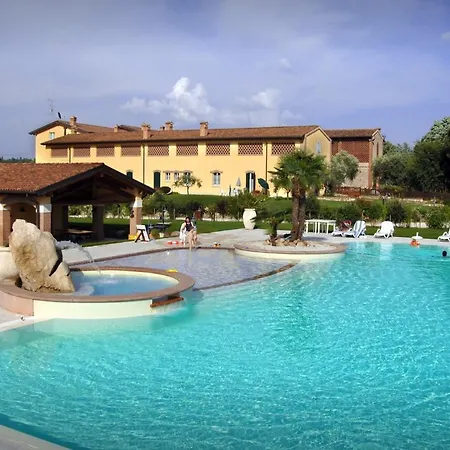 Agriturismo Corte Salandini Farm stay Ponti sul Mincio